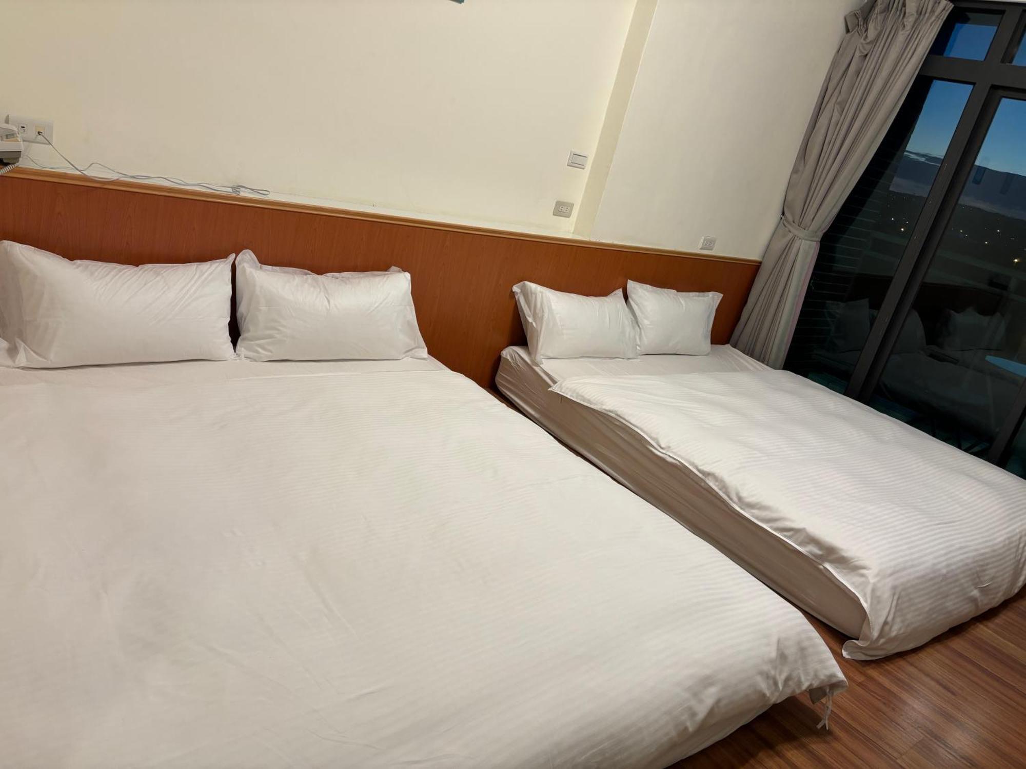Yiren Hotel Kota Tua Kota Tua Hengchun Bagian luar foto