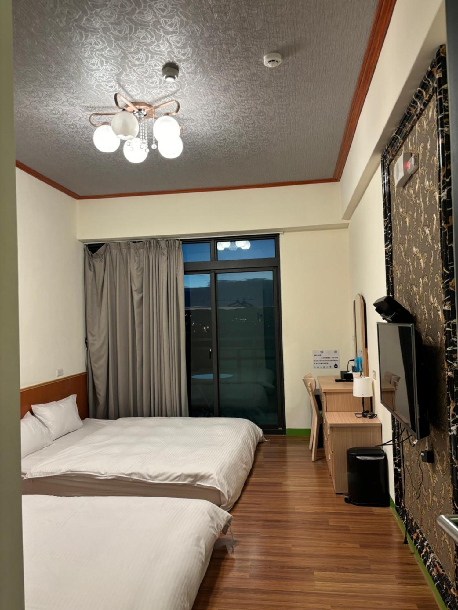Yiren Hotel Kota Tua Kota Tua Hengchun Bagian luar foto